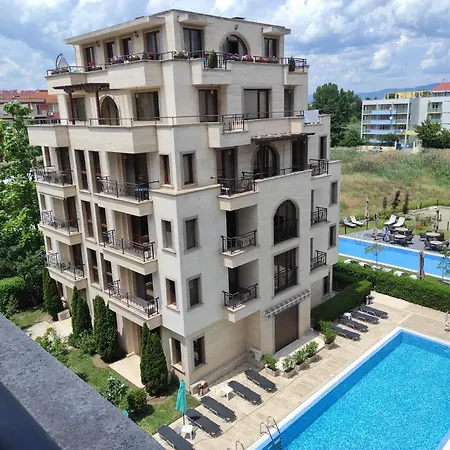 Апартхотел Amara Sunny 3*