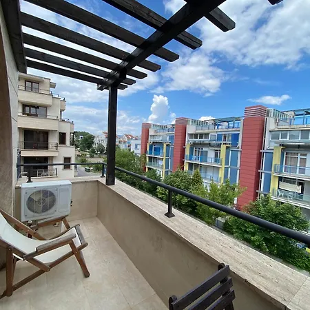 Lägenhetshotell Amara Sunny Slăntjev Brjag