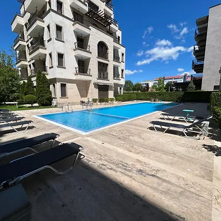 Lägenhetshotell Amara Sunny 3*