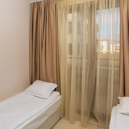 Ξενοδοχείο με διαμερίσματα Amara Sunny