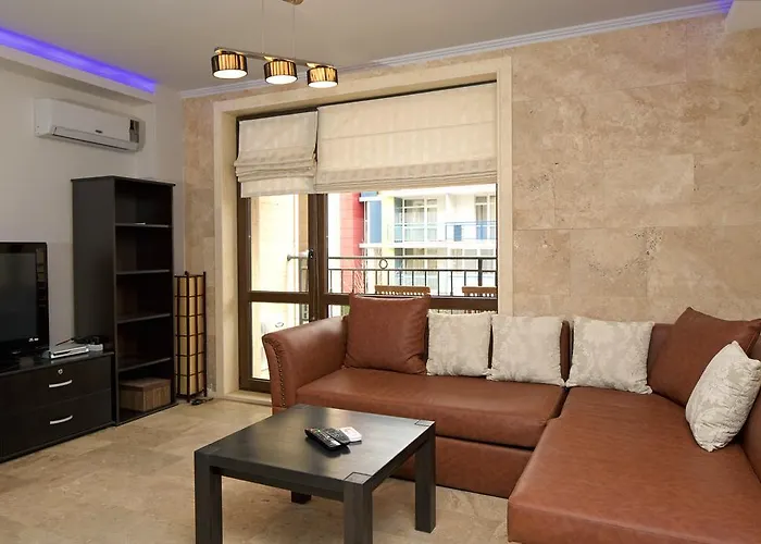 Amara Sunny Σάνι Μπιτς